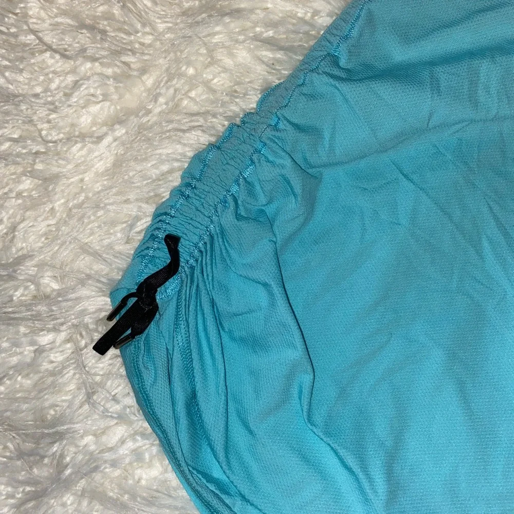 Lululemon! - Picture 3 of 6